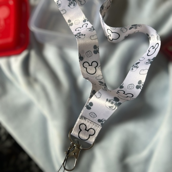 Disney Pink and White Lanyard with Red Case - Picture 9 of 11